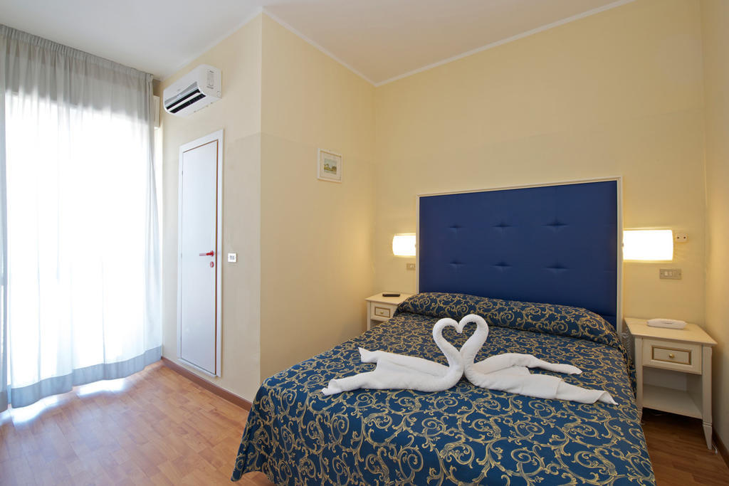 Hotel Garden Каттолика Номер фото