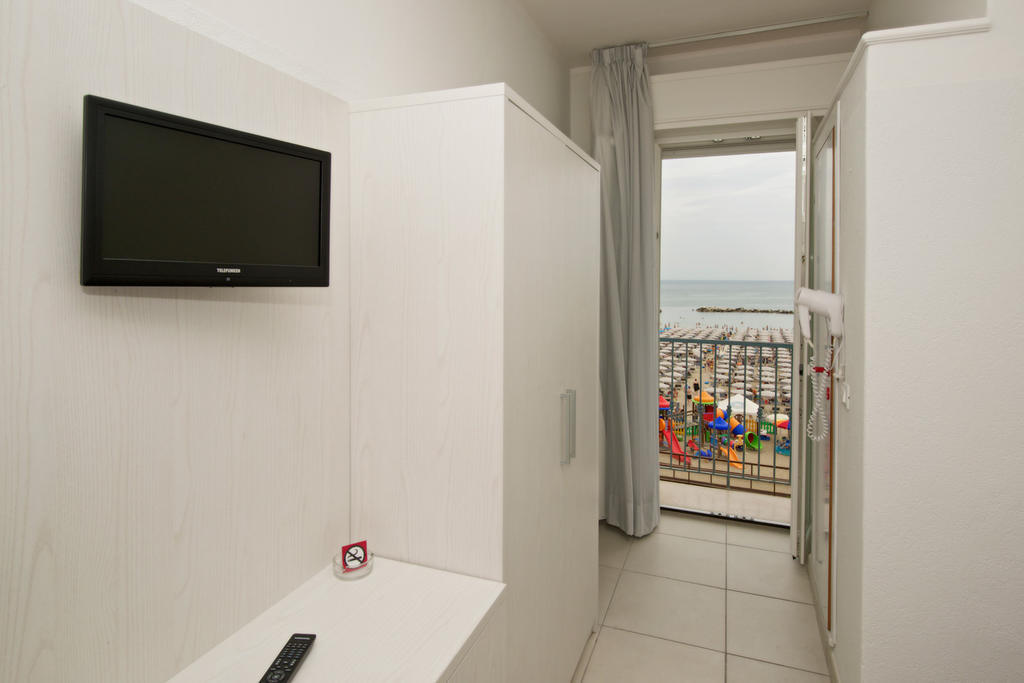 Hotel Garden Каттолика Номер фото