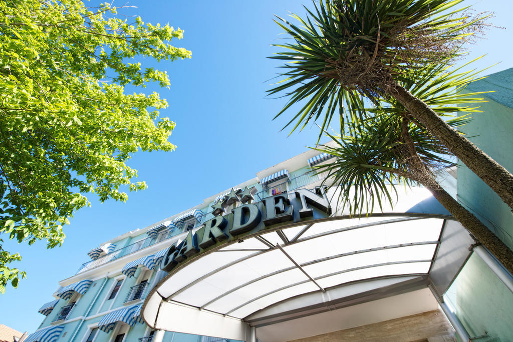 Hotel Garden Каттолика Экстерьер фото